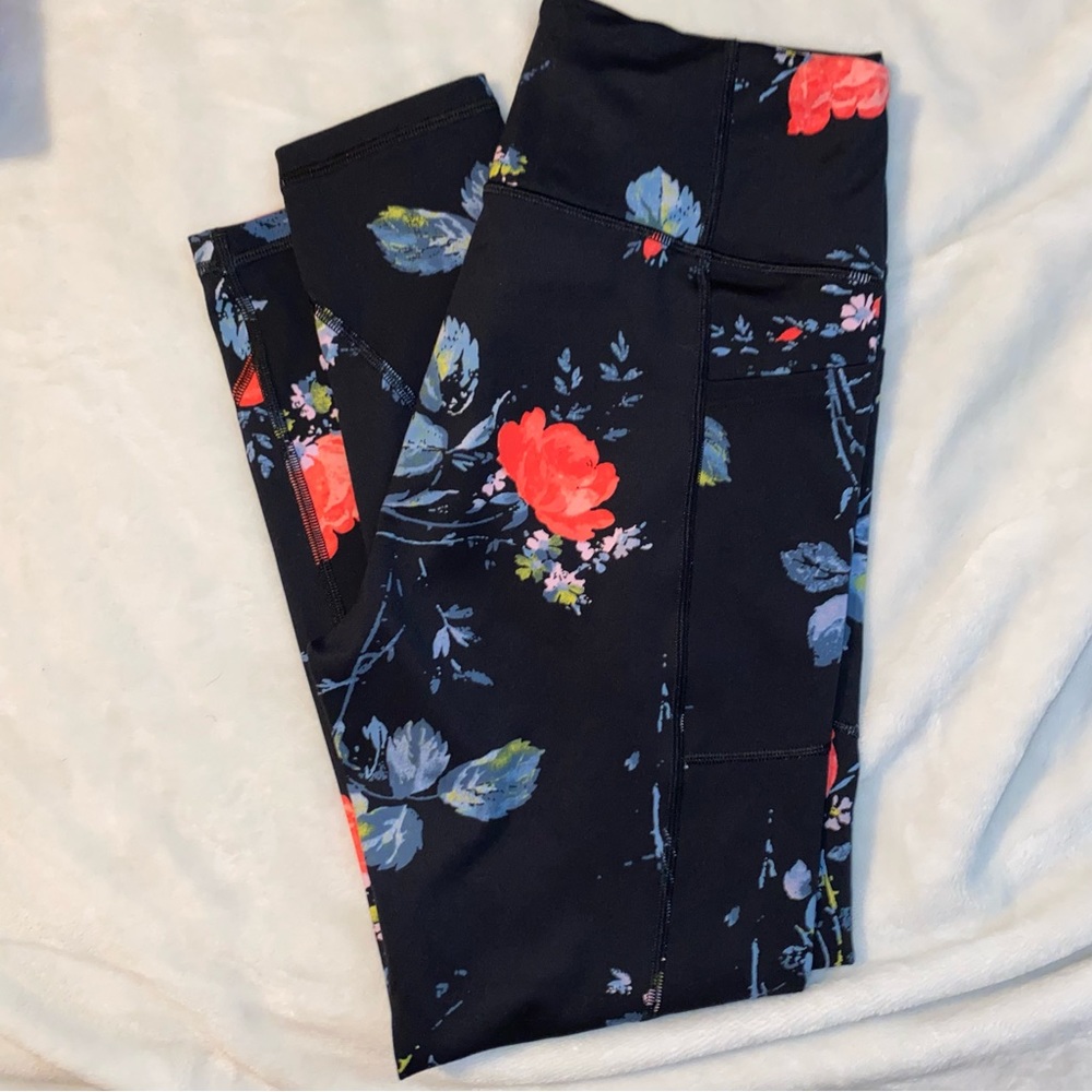 Victoria’s Secret Floral Pocket Legging